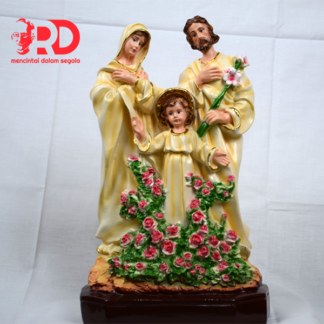 Patung Keluarga kudus Ivory Kembang 30 CM